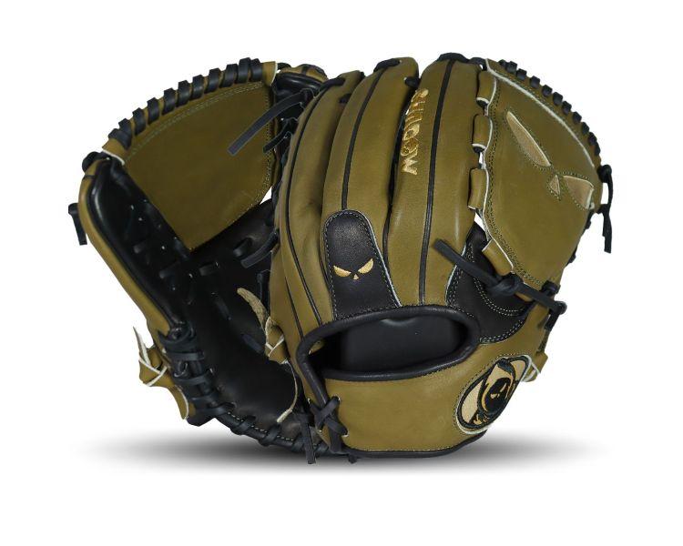 Shadow Pitcher's Glove