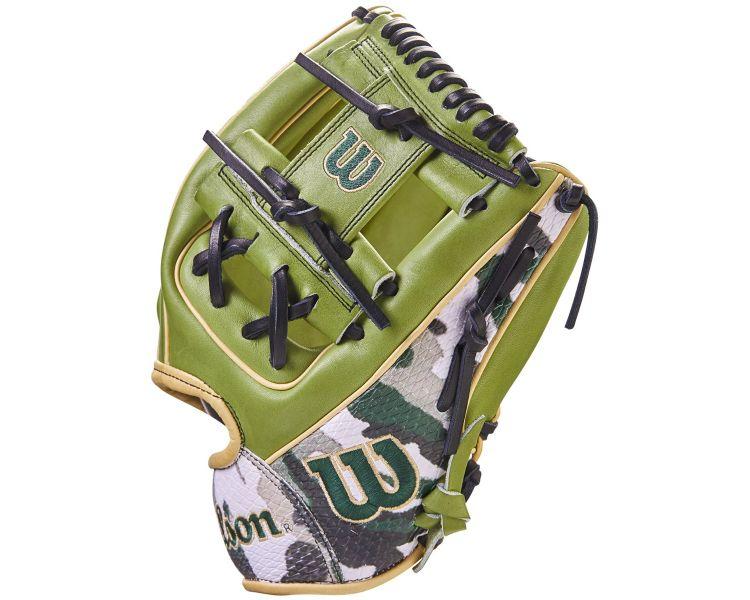 Wilson A2000 November Glove of the Month