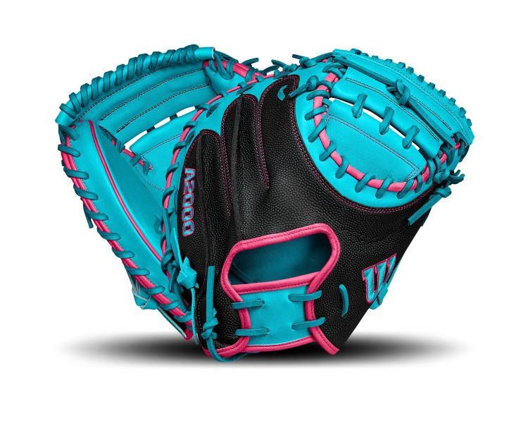 Wilson A2000 CM33 Catcher's Mitt