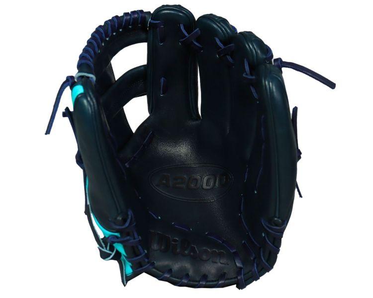 A2000 Infield Glove