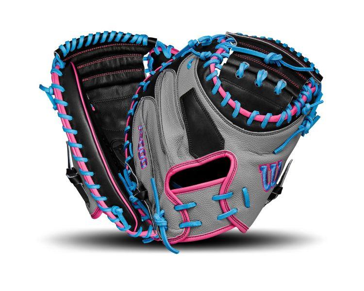 Wilson A2000 M23 33.5" Catcher's Mitt: WBW102755