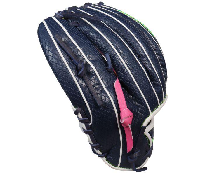 Wilson A2000 1975 Lil' Dippa 11.75